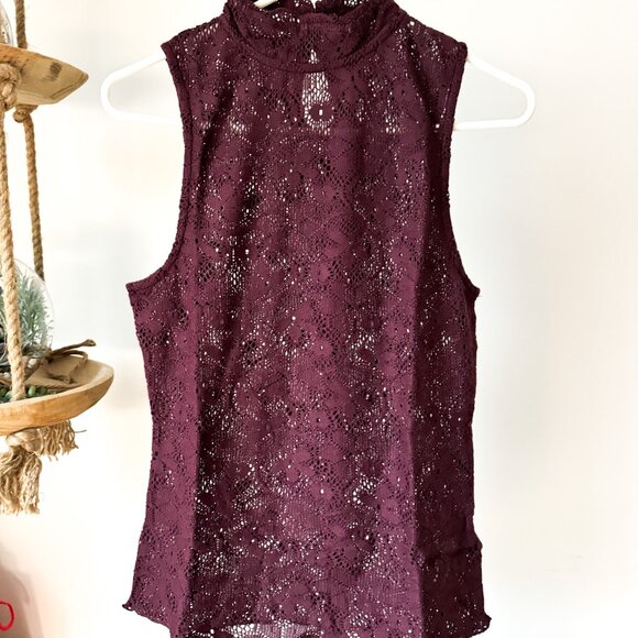 Free People NWT Purple Lace Slim Relaxed Hip Length High Neckline Keyhole Tank - Picture 5 of 10